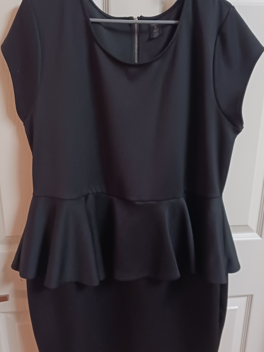 Chic Black Peplum Dress | Flattering Waist | Work to Night | Size 2xl